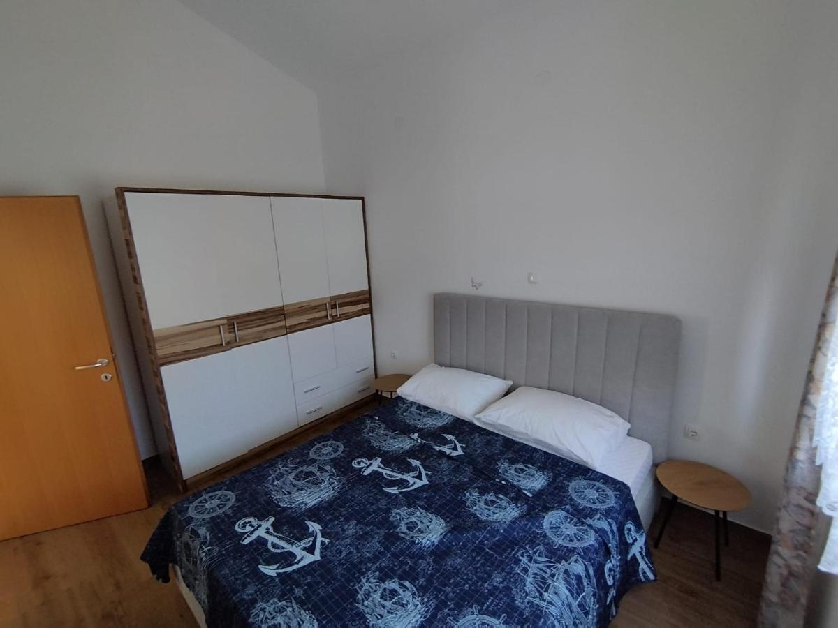Apartmani Bakran Lopar Buitenkant foto